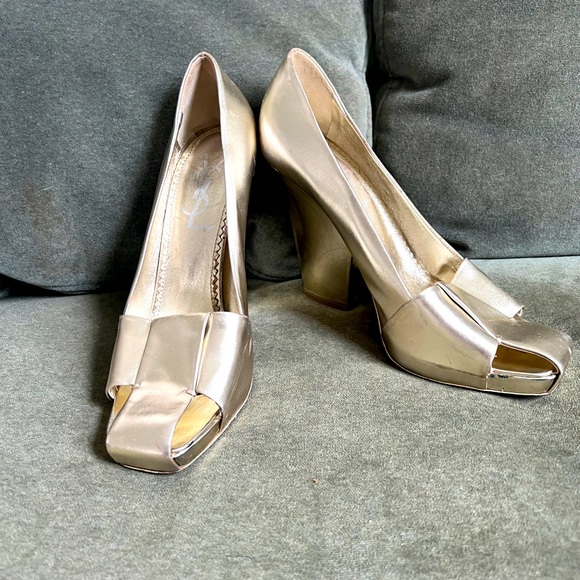 Yves Saint Laurent silver wedge heels - Picture 3 of 8